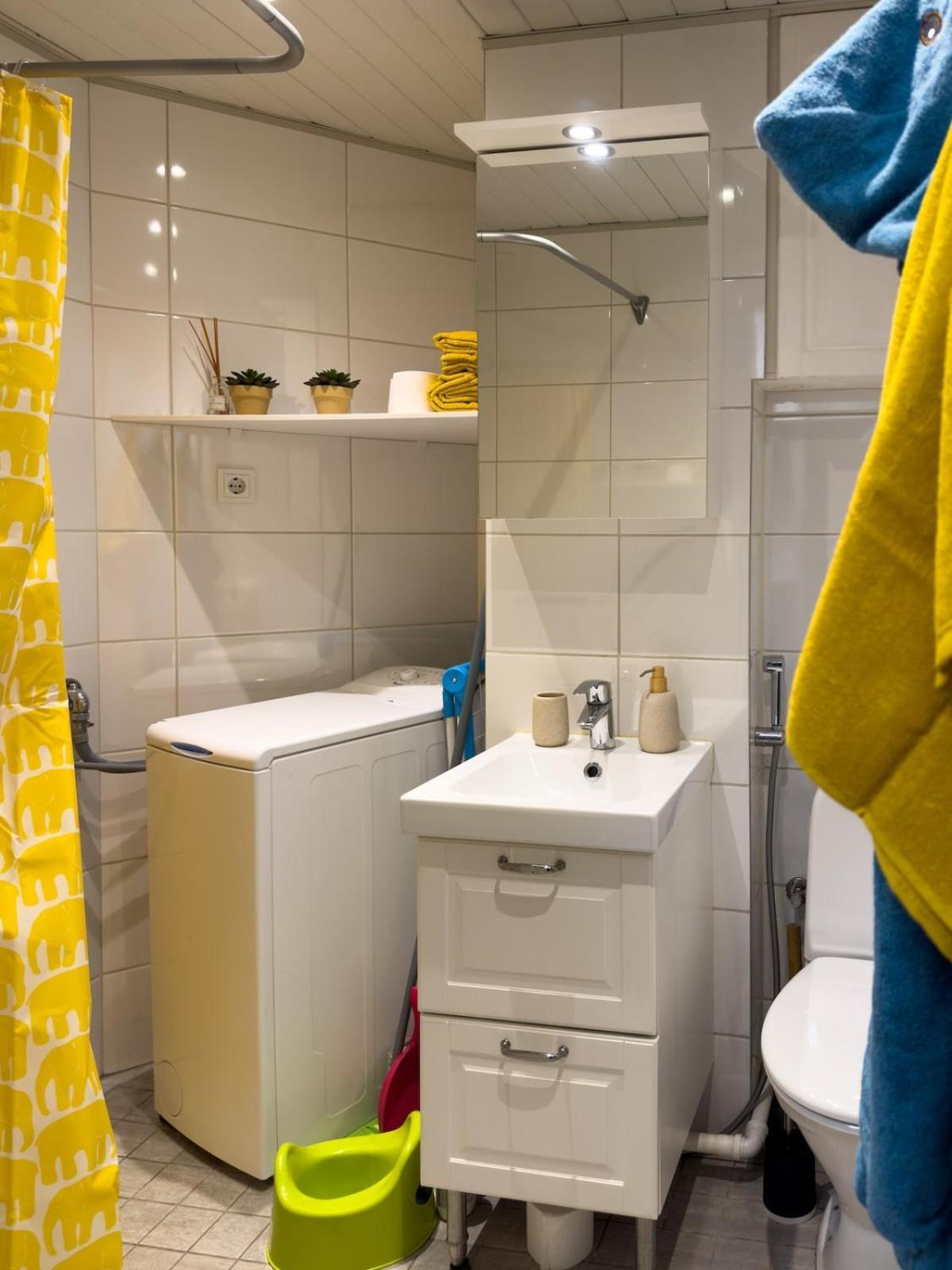 Stylish 2-room Near Kadriorg * Tallinn
